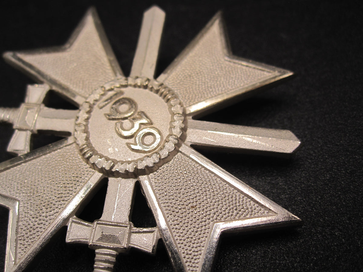 Kriegsverdienstkreuz 1.Klasse MIT Schwerter Ausführung für Bundeswehr 1957
