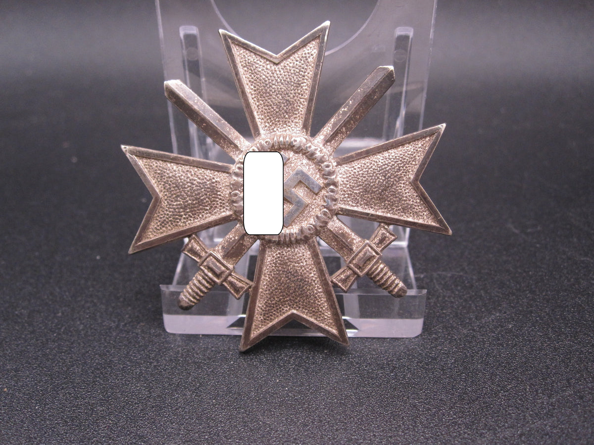Kriegsverdienstkreuz 1.Klasse mit Schwertern im Verleihungsetui (KVK1/39) Hersteller: „1“