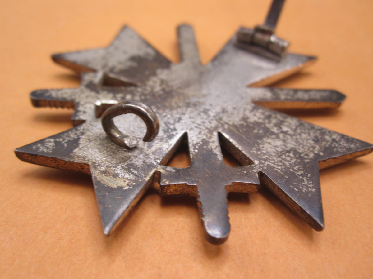 Kriegsverdienstkreuz 1.Klasse mit Schwertern im Verleihungsetui (KVK1/39) Hersteller: „1“