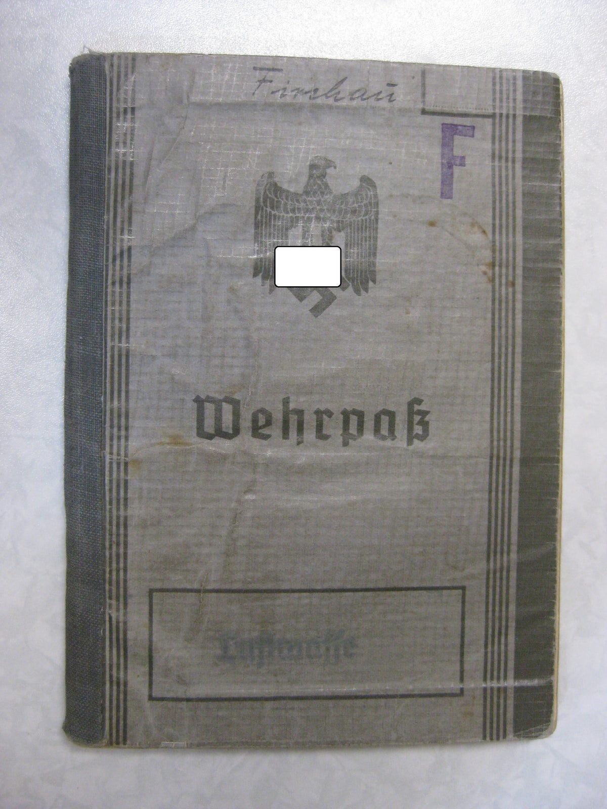 H.W.  -  -  Wehrpaß  Luftwaffe Afrikakämpfer &amp; Bandenkampf