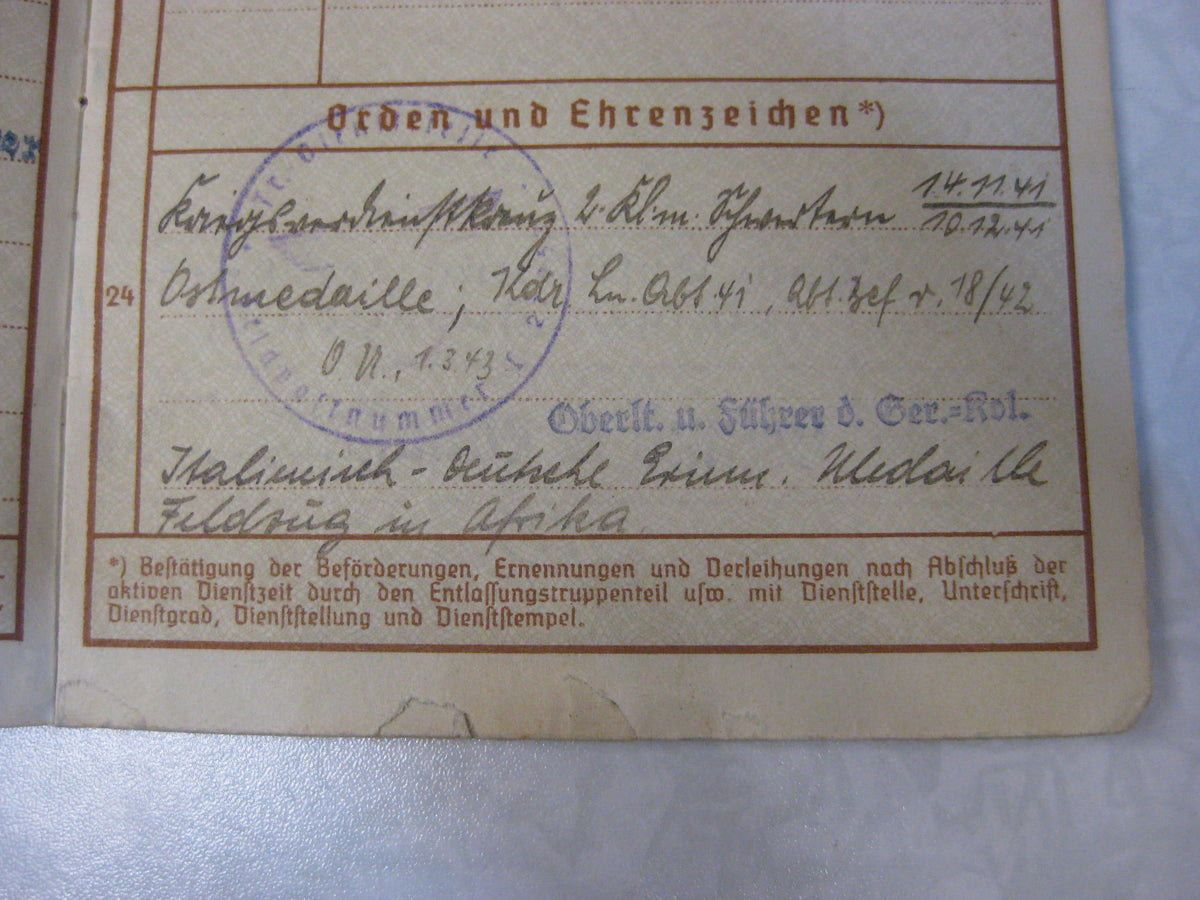 H.W.  -  -  Wehrpaß  Luftwaffe Afrikakämpfer &amp; Bandenkampf