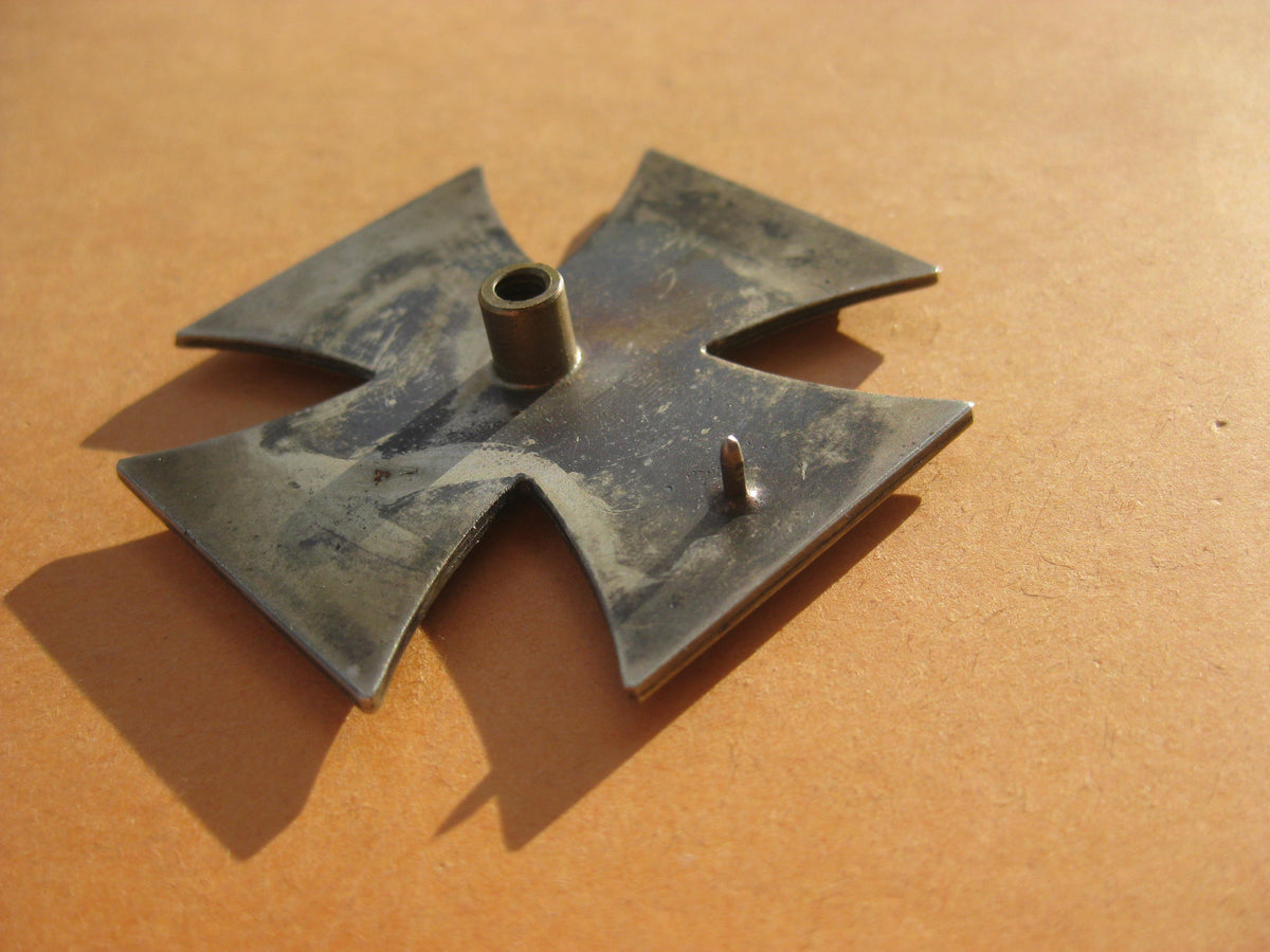 Eisernes Kreuz 1.Klasse 1939 (EK1/39) mit Schraubscheibe Hersteller: L58