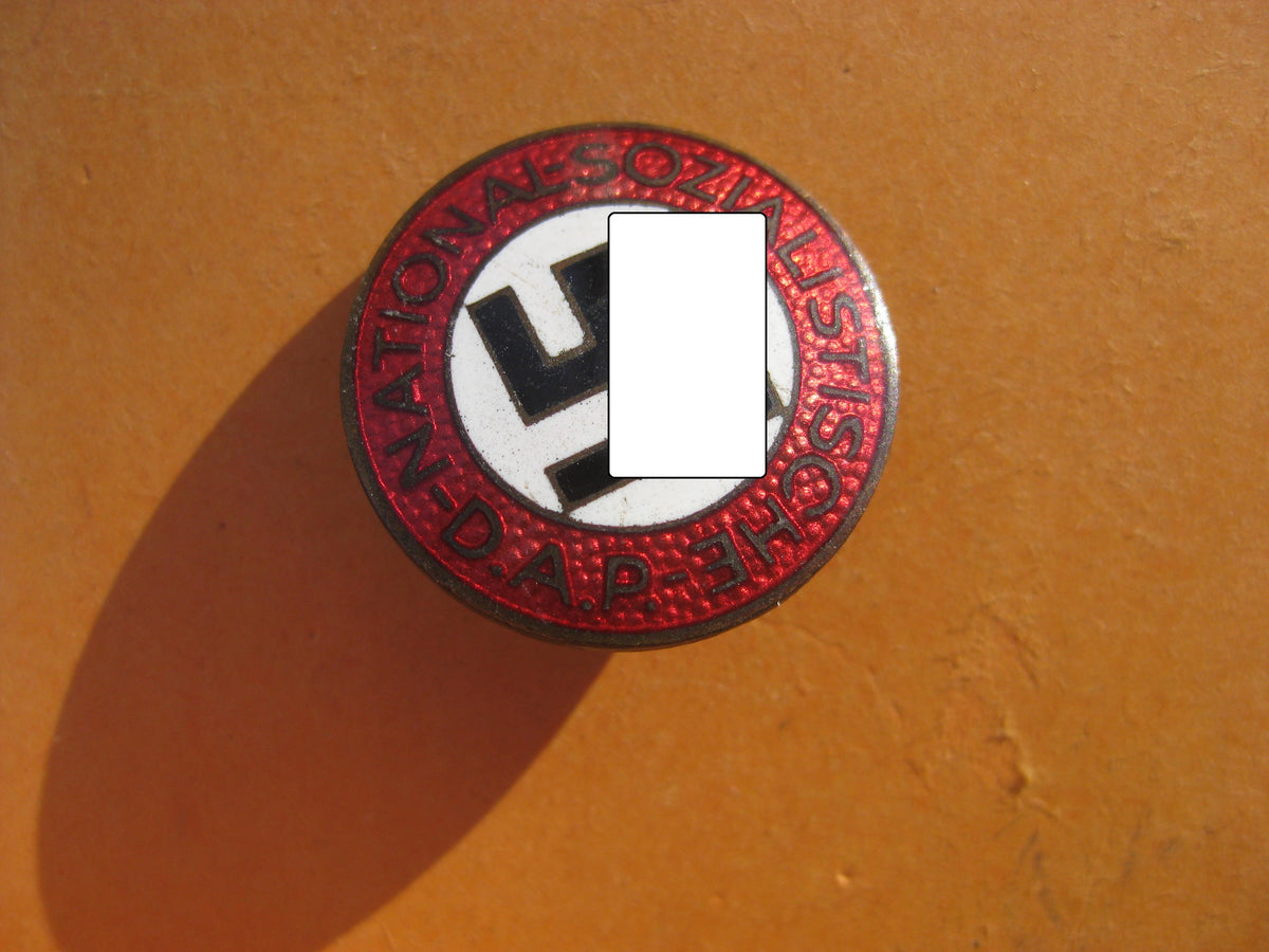 NSDAP Parteiabzeichen M1/92  Hersteller: Karl Wild, Hamburg