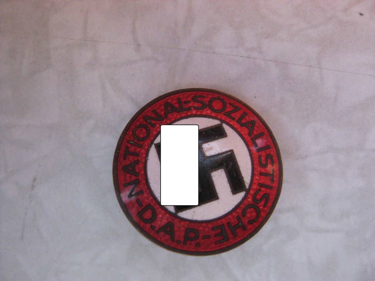NSDAP Parteiabzeichen M1/92  Hersteller: Karl Wild, Hamburg