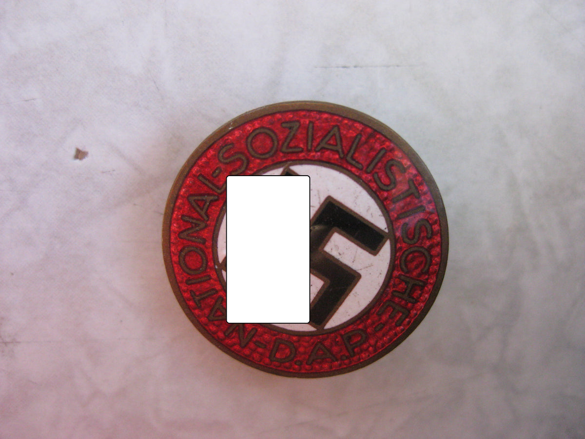 NSDAP Parteiabzeichen M1/137  Hersteller: Richard Simm &amp; Sohn in Gablonz