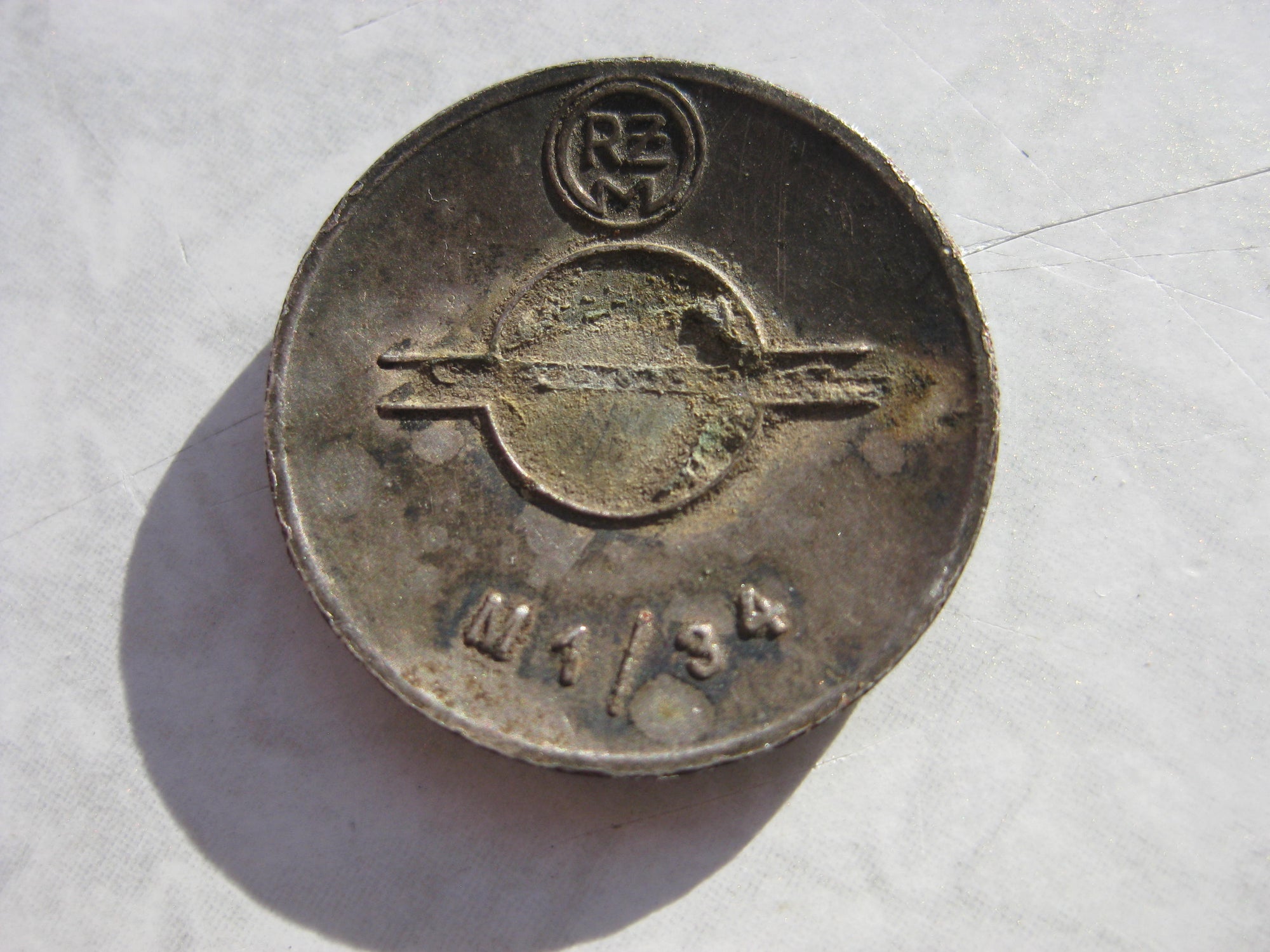 NSDAP Parteiabzeichen M1/34 Hersteller: Karl Wurster K.G. Markneukirchen