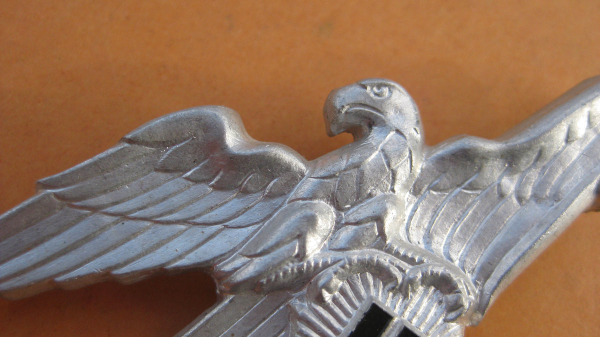 H.W.  -  -     Adler für Schirmmütze des Reichsluftschutzbund (RLB) MINT CONDITION