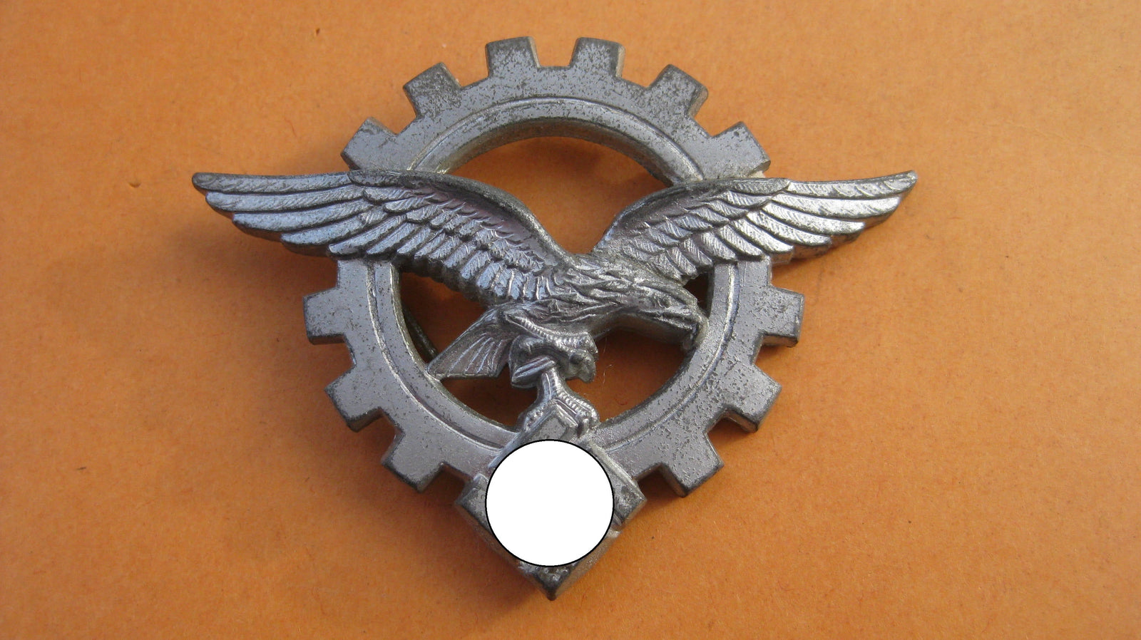 H.W.    -  -       Adler für Schirmmütze des General Luftzeugmeister (RLM) Luftwaffe