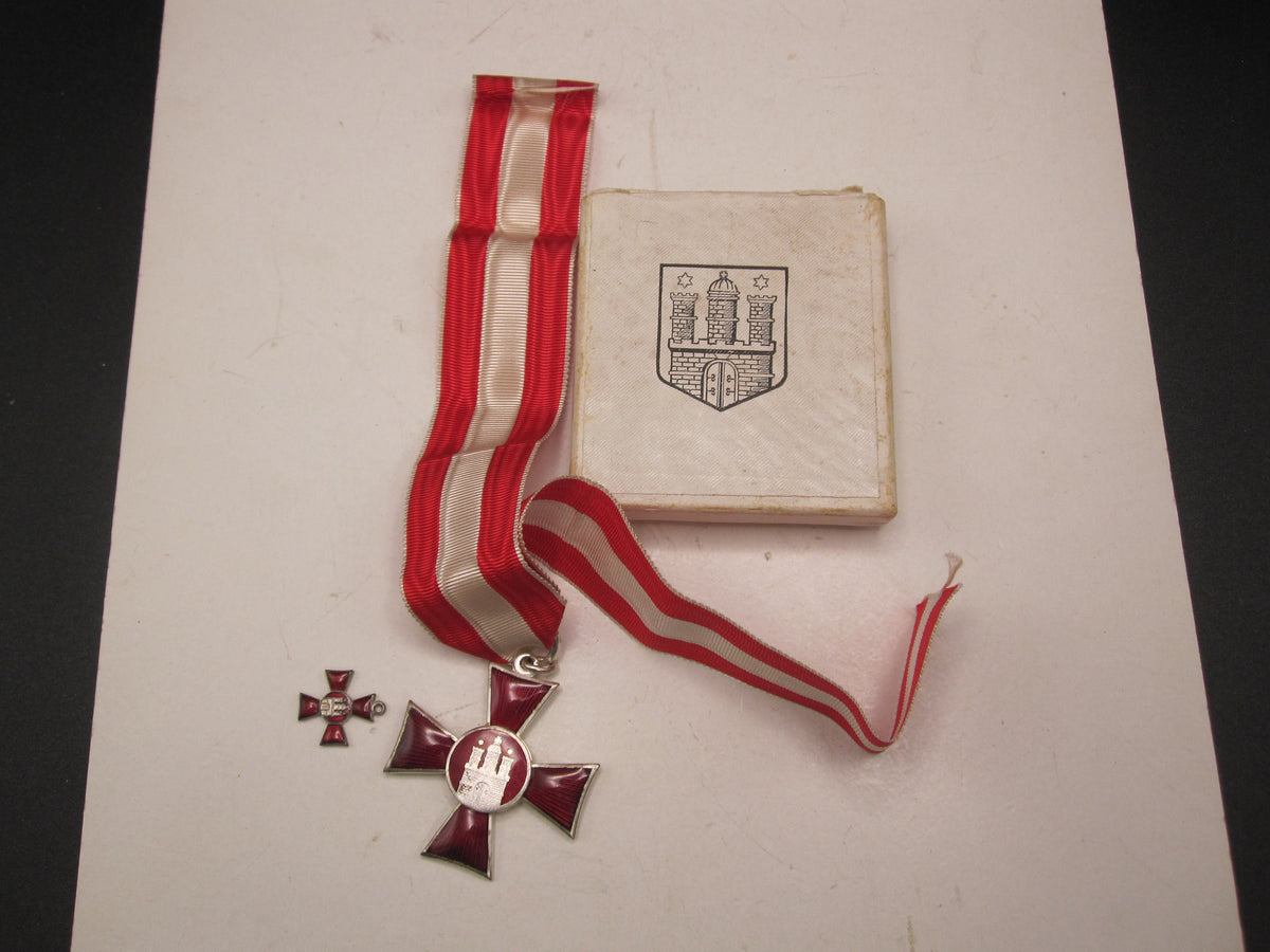 Original Orden Hamburger Hanseatenkreuz mit Miniatur &amp; Verleihungsschachtel