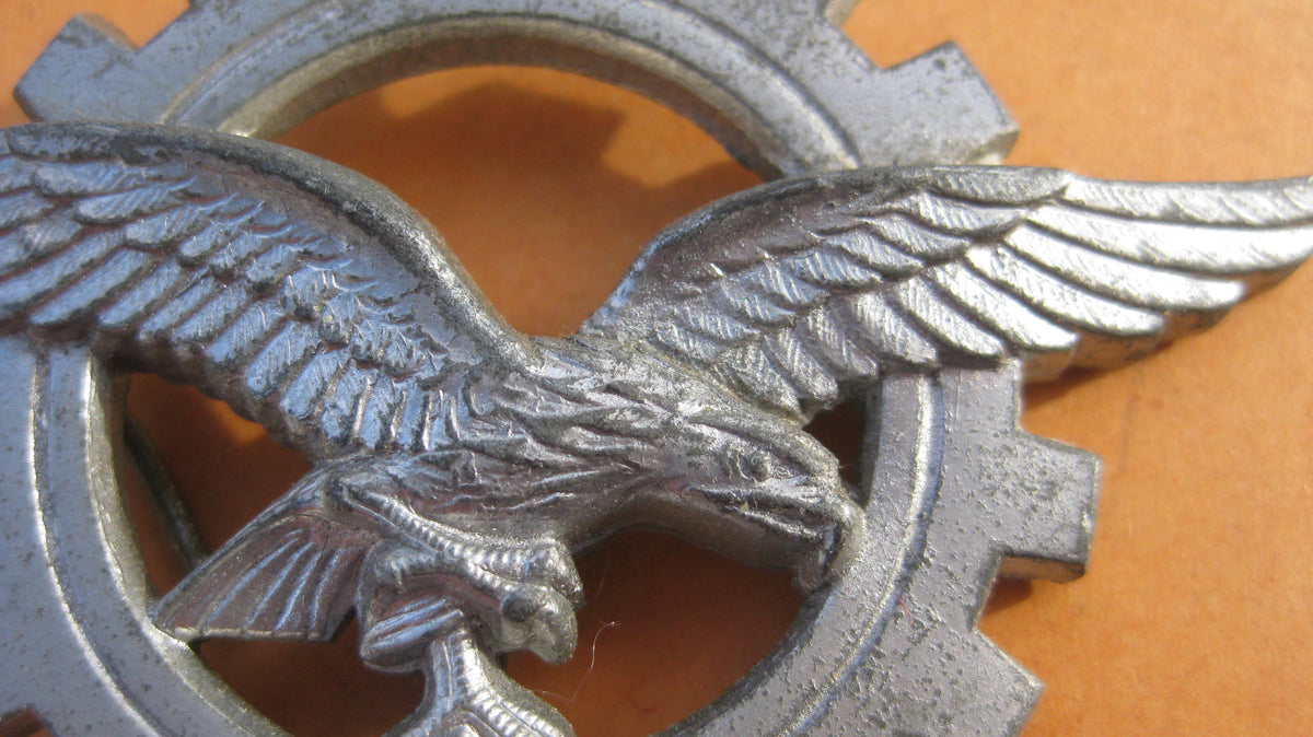 H.W.    -  -       Adler für Schirmmütze des General Luftzeugmeister (RLM) Luftwaffe