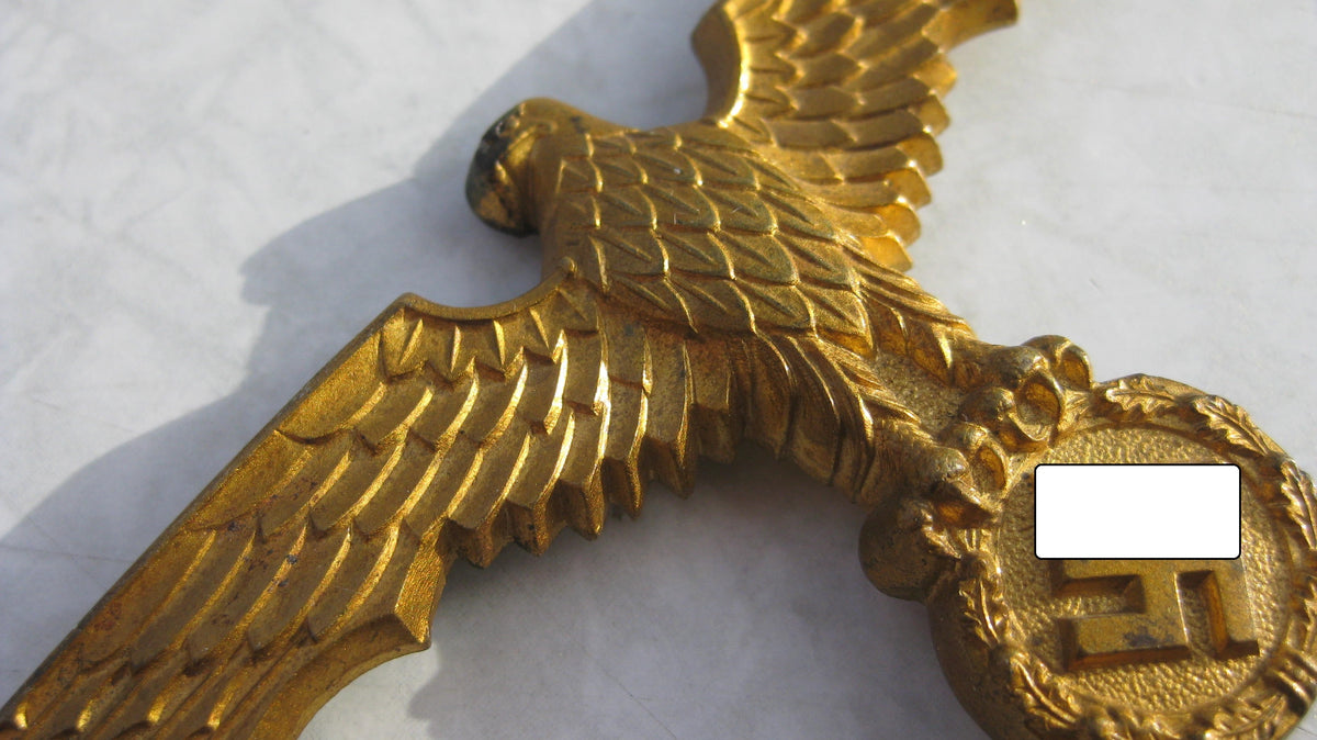 H.W.         Großer Adler für den Tropenhelm der Kriegsmarine