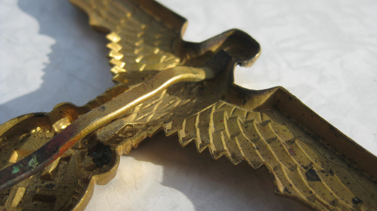 H.W.         Großer Adler für den Tropenhelm der Kriegsmarine