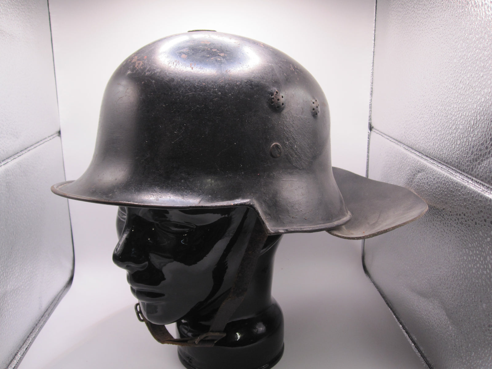 Originaler Luftschutzhelm Stahlhelm M34 Feuerwehr mit Nackenschutz / Seltene Variante