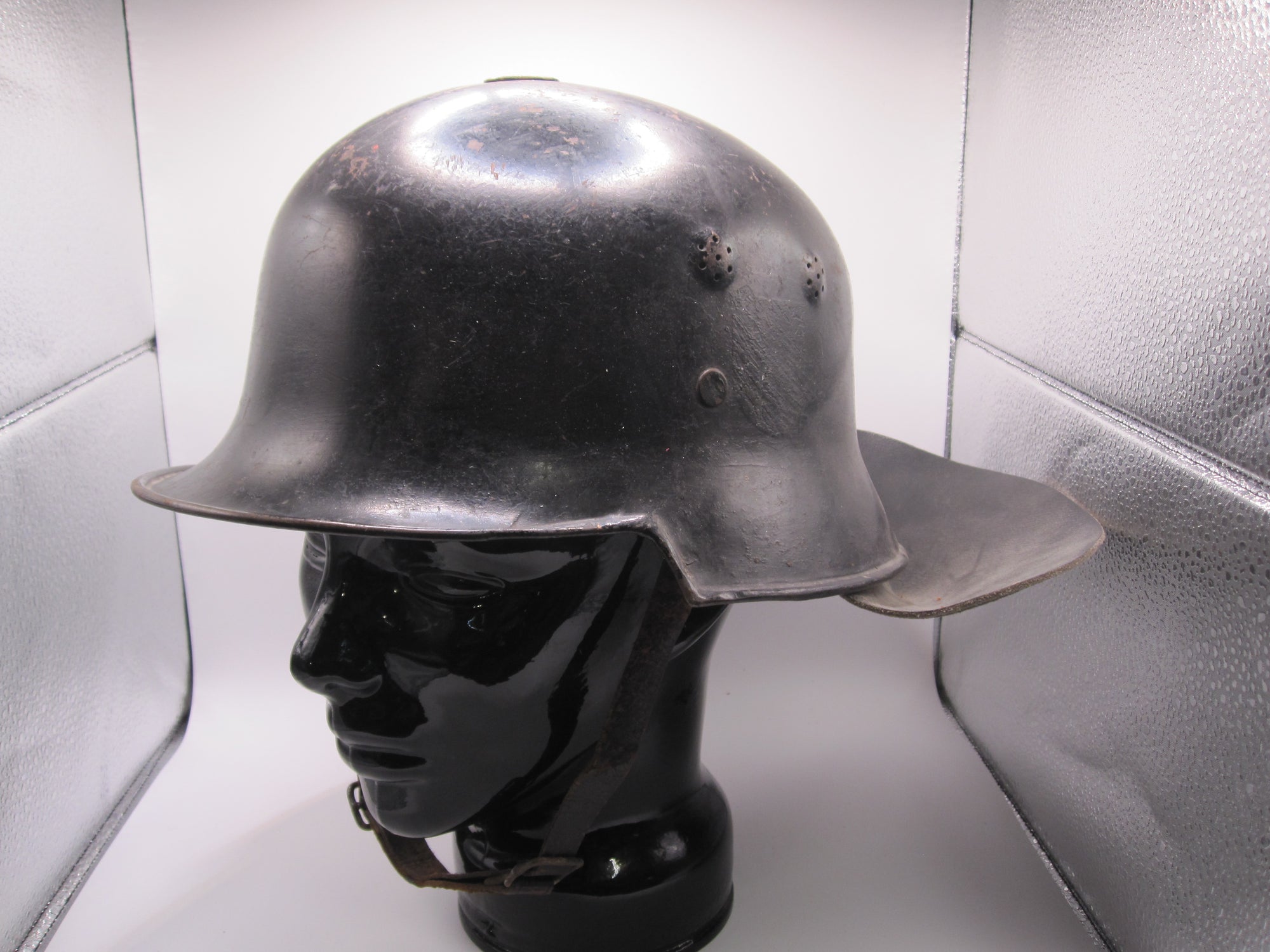 Original Luftschutzhelm Stahlhelm M34 Feuerwehr mit Nackenschutz