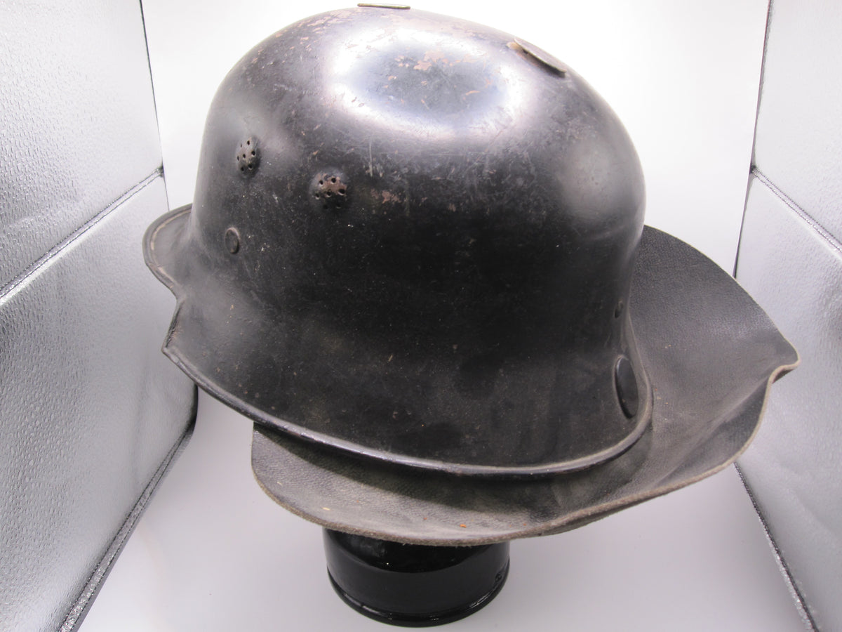 Originaler Luftschutzhelm Stahlhelm M34 Feuerwehr mit Nackenschutz / Seltene Variante