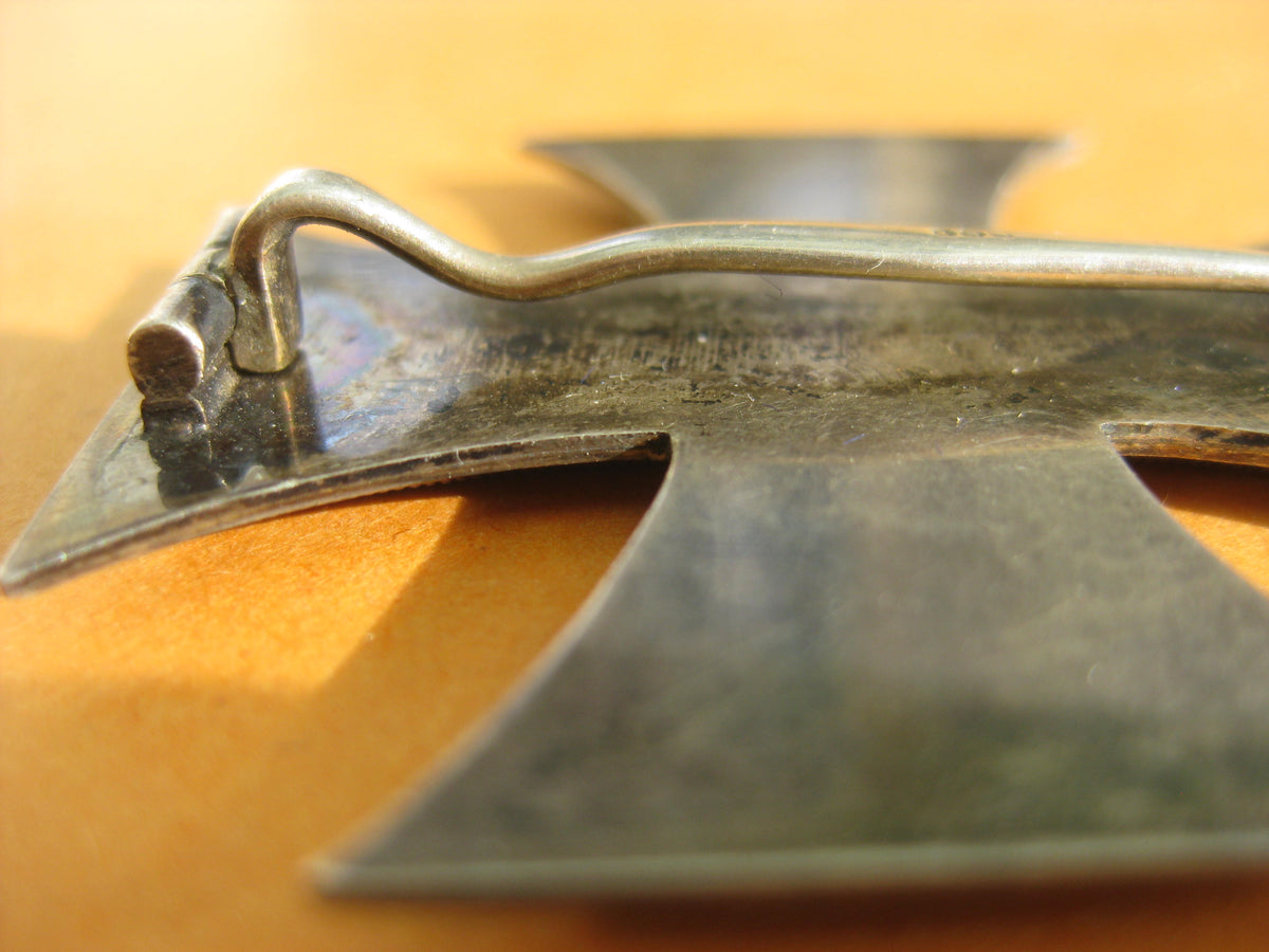 Eisernes Kreuz 1.Klasse 1914 (EK1/14) aus SILBER hier: EXTREM SELTENE VARIANTE mit QUERNADEL!!!