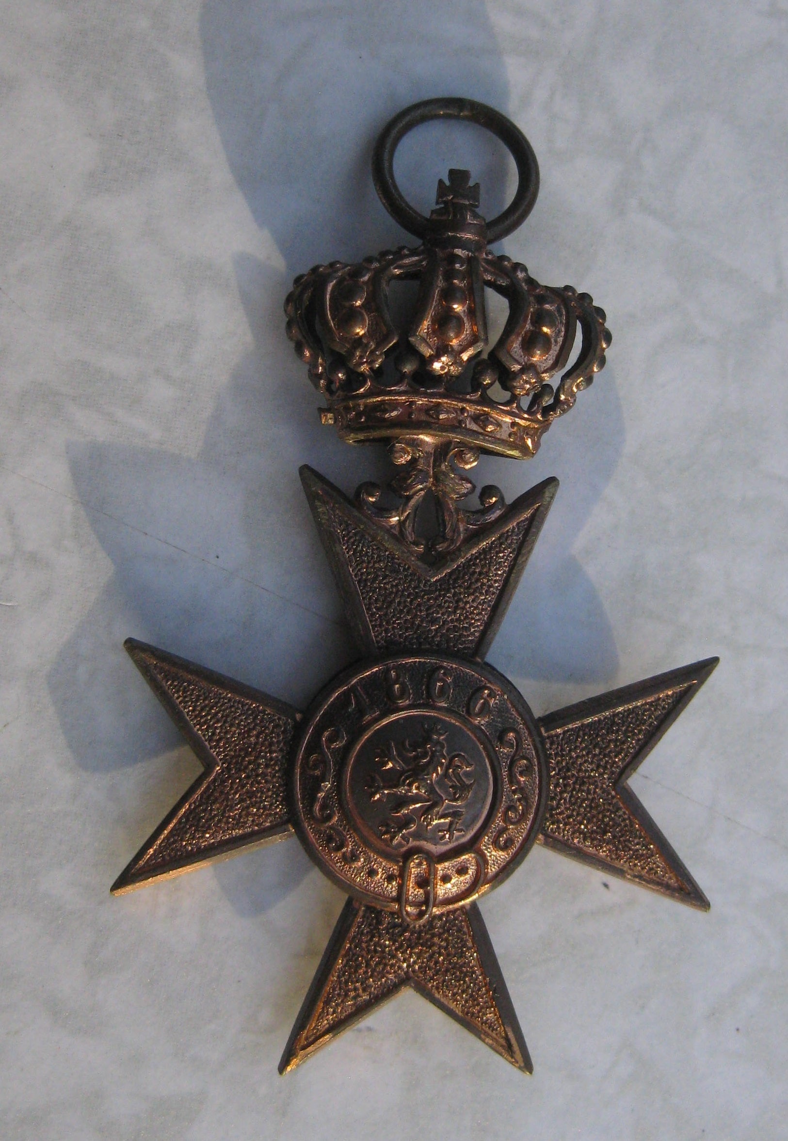 H.W.   BAYERN Königreich bayrisches Militärverdienstkreuz 3.Klasse MIT Krone  (MVK) 1913 - 1915