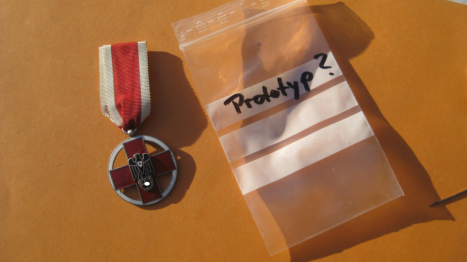 Ehrenzeichen für deutsches Rotes Kreuz Medaille 1937