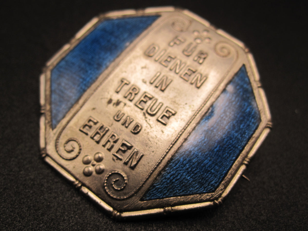 H.W.  -  -   Königreich Württemberg Abzeichen für weibliche Dienstbotinnen Dienstauszeichnung