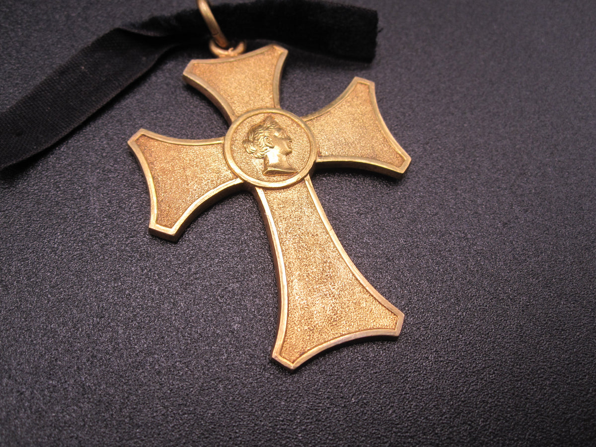 H.W. -  -    Königreich Württemberg Kreuz für weibliche Dienstbotinnen Dienstauszeichnung