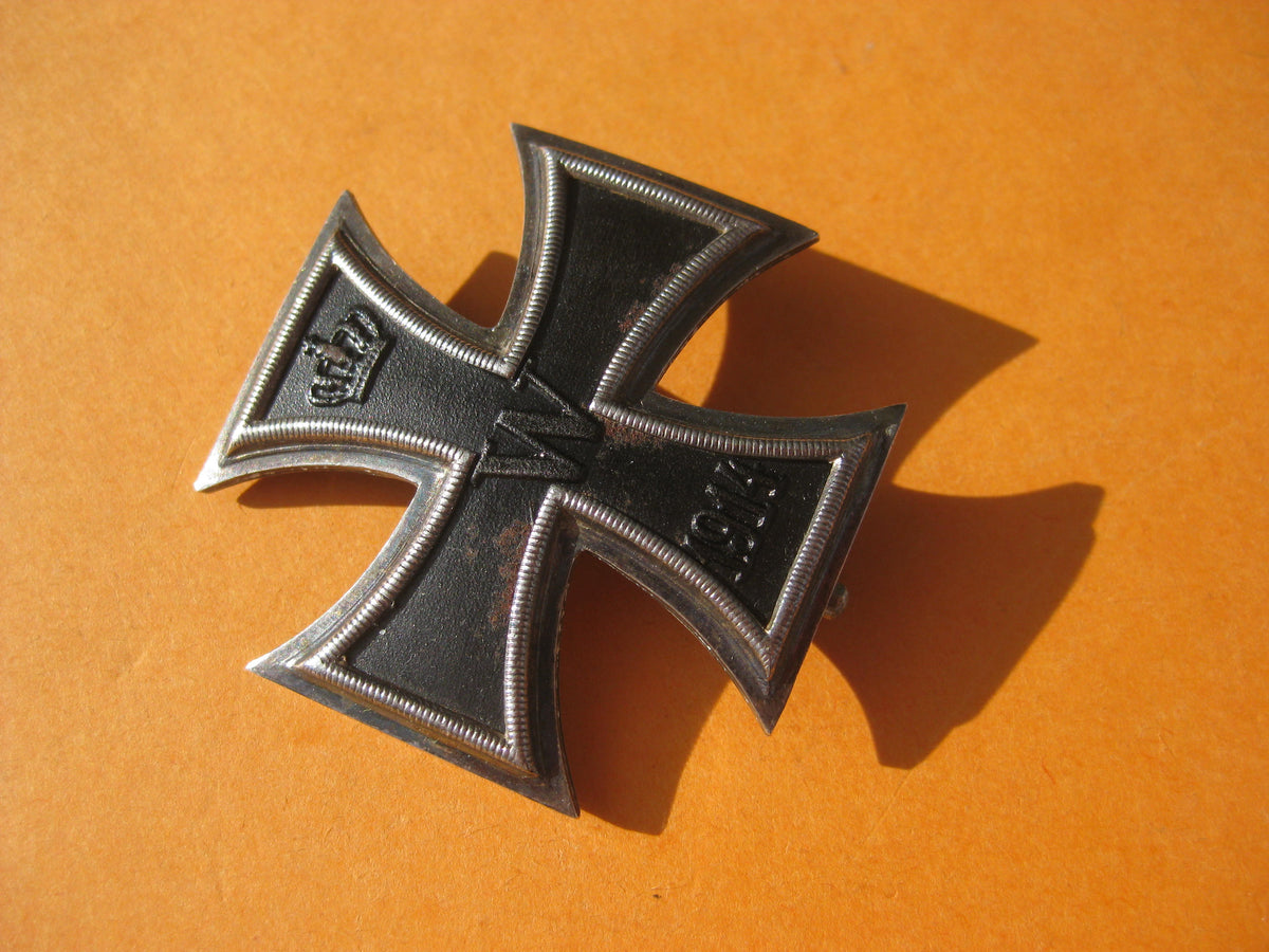 Eisernes Kreuz 1.Klasse 1914 (EK1/14) gewölbte VARIANTE mit Herstellerstempel &quot;B&quot;