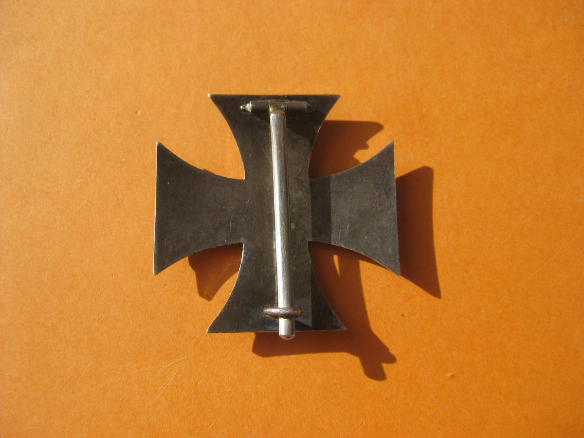 Eisernes Kreuz 1.Klasse 1914 (EK1/14) gewölbte VARIANTE mit Herstellerstempel &quot;B&quot;