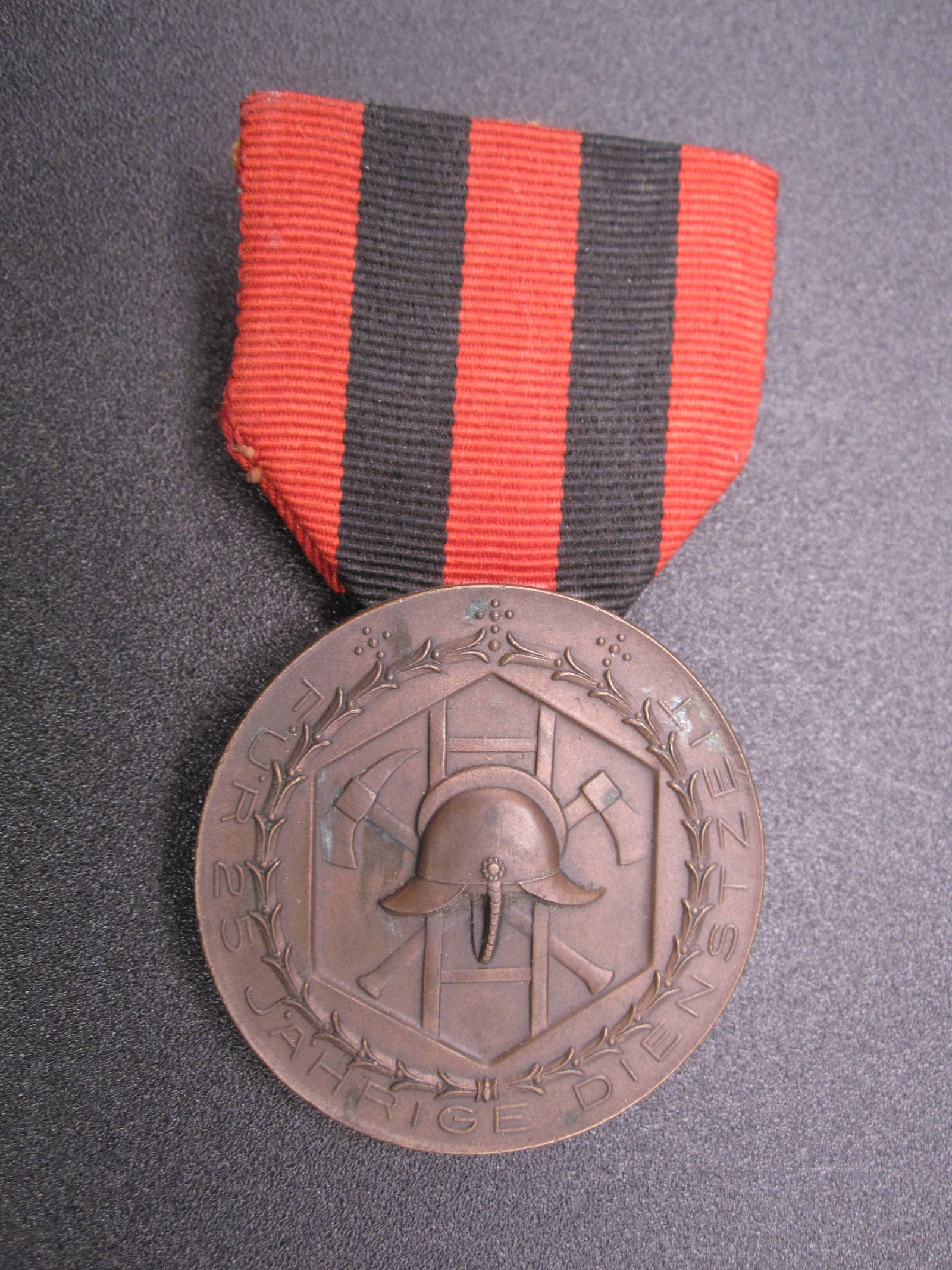 H.W.   -  -   Württemberg Feuerwehrmedaille Freistaat Auszeichnung 25 jährige Dienstzeit Orden