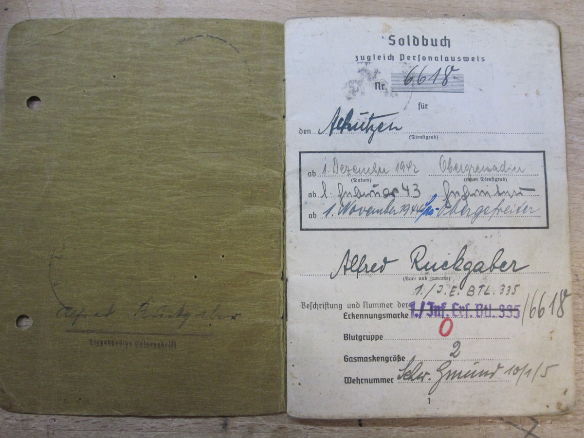 H.W.  -  -   Soldbuch Wehrmacht Heer Schwäbisch-Gmünd