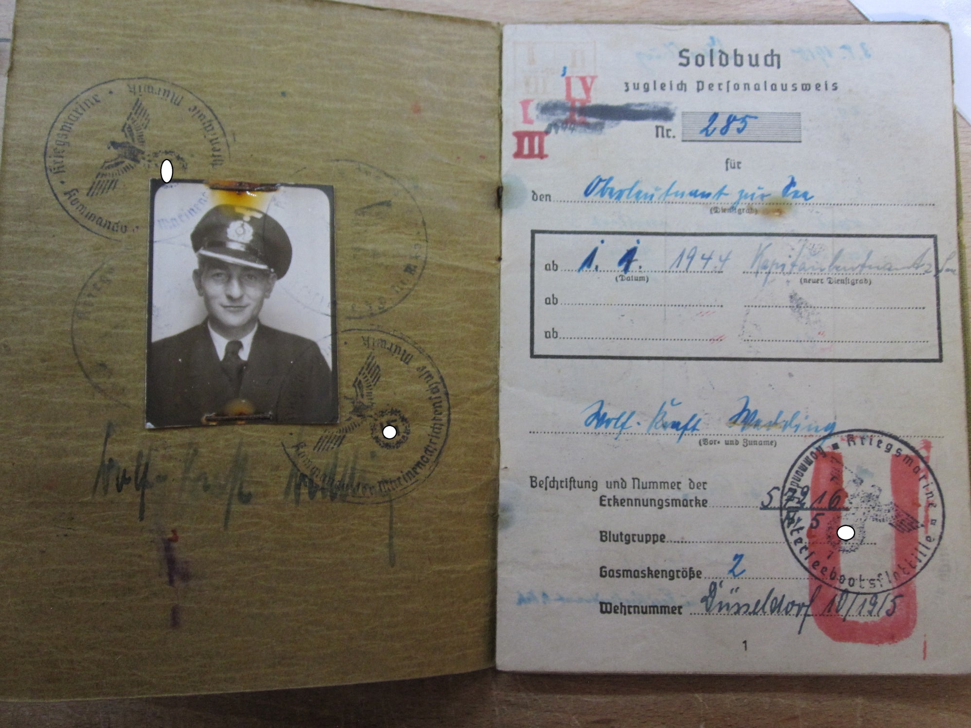 H.W.   Soldbuch Kriegsmarine Kapitänleutnant U-Bootwaffe