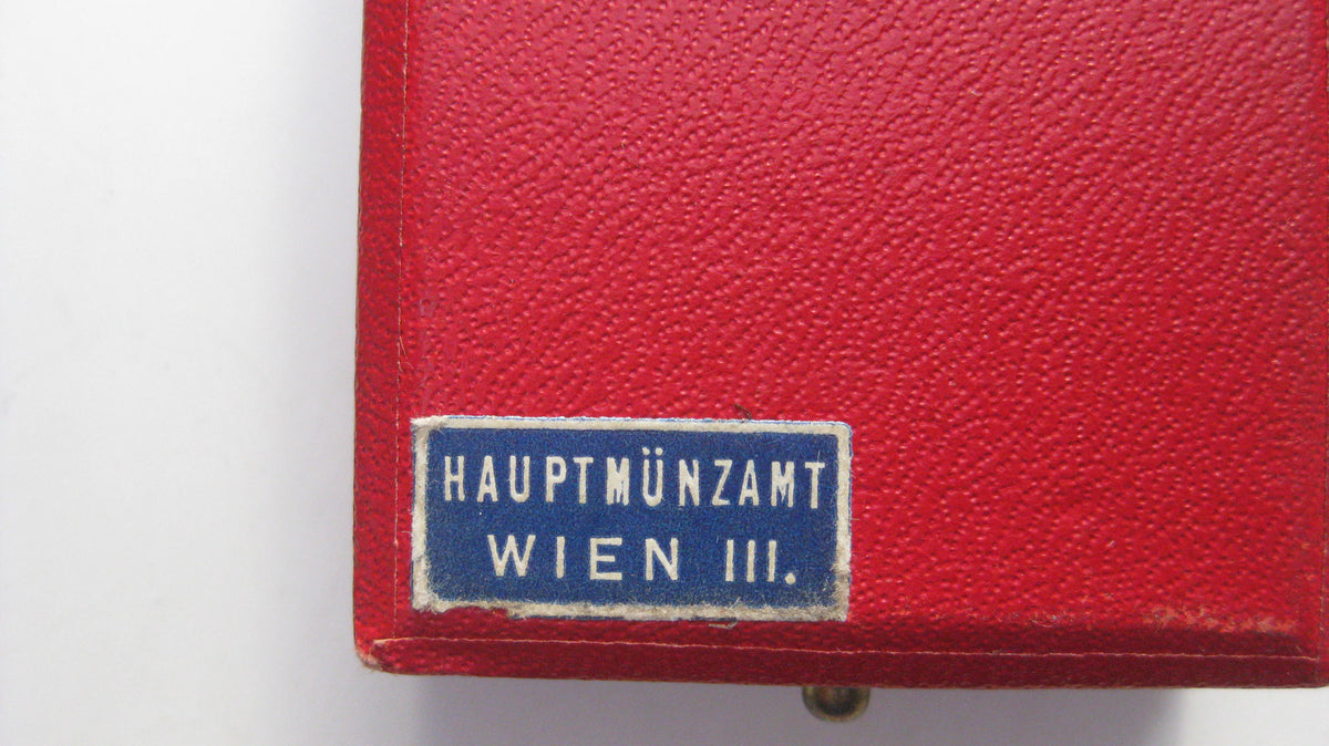 Anschlußmedaille 13.März 1938 / Österreichmedaille im Verleihungsetui