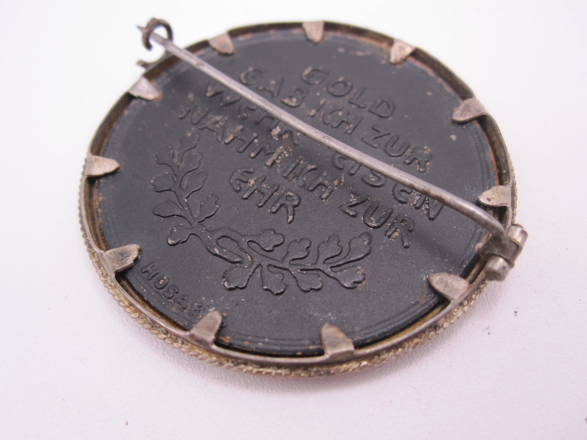 VARIANTE als BROSCHE Medaille in Eiserner Zeit Gold gab ich zur Wehr Eisen nahm ich zur Ehr