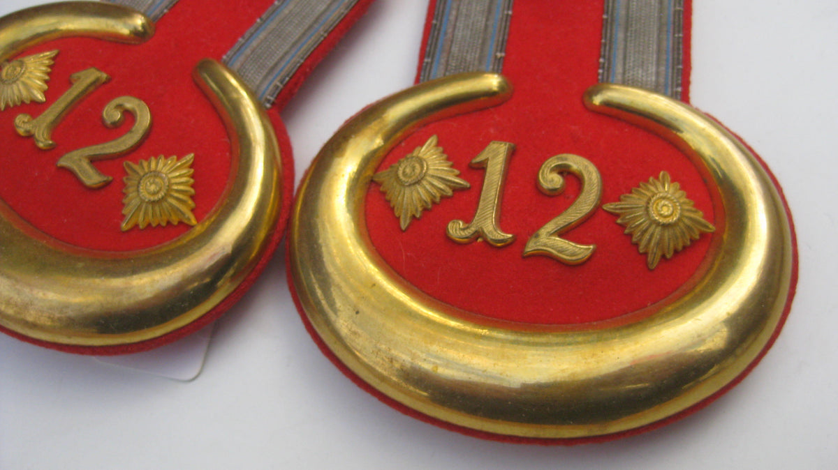 H.W.          Bayern Epauletten 12. königlich bayerisches Infanterie Regiment um 1900