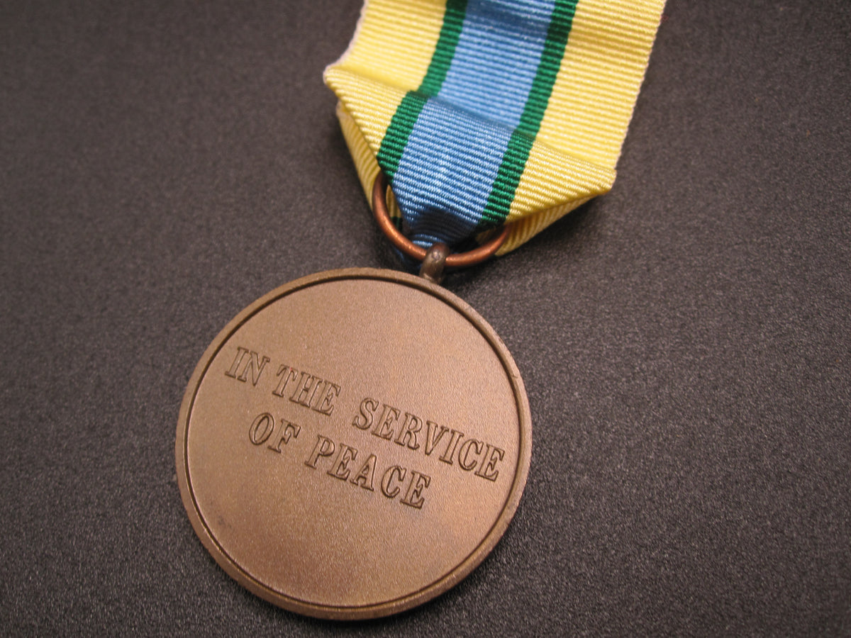 H.W.  - -   NATO Einsatzmedaille Bundeswehr SOMALIA UNOSOM