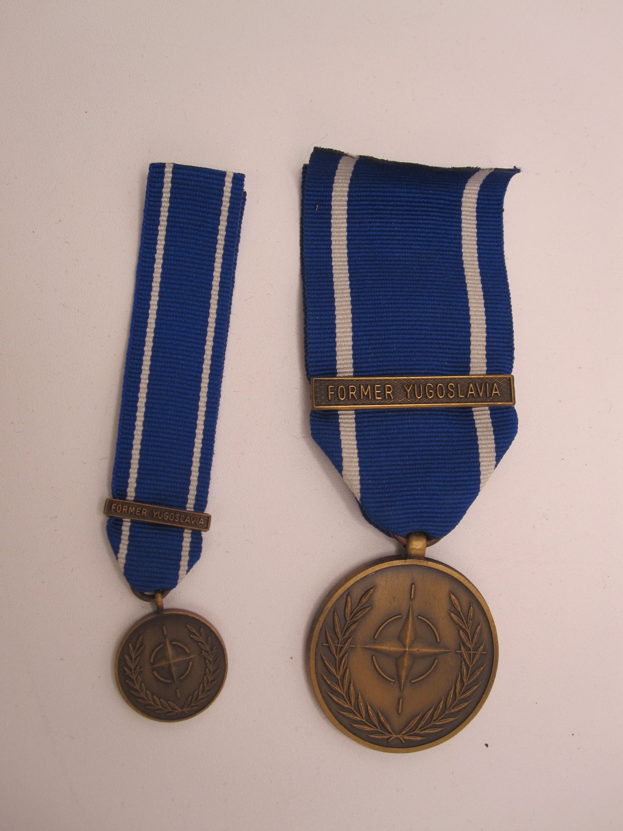 H.W.  - -   NATO Einsatzmedaille Bundeswehr FORMER YUGOSLAVIA SFOR KFOR ISAF