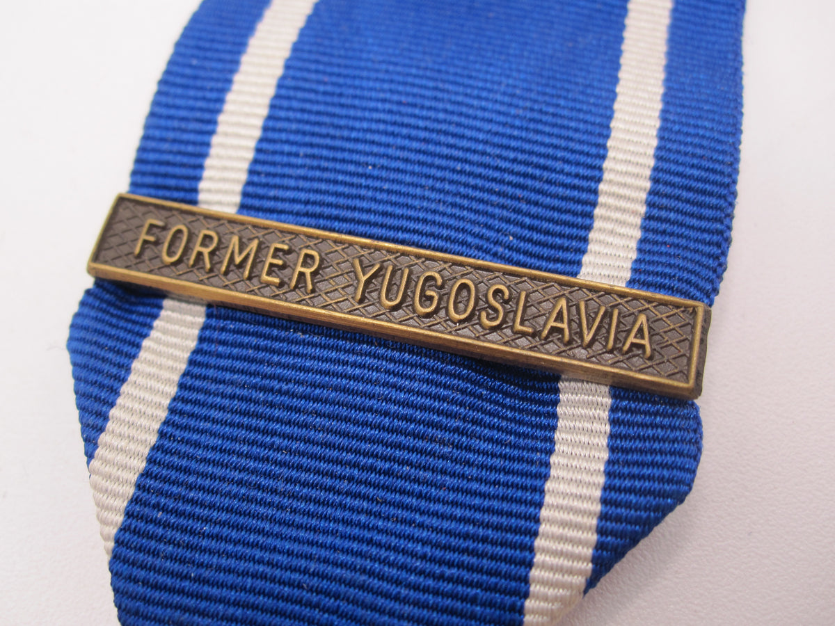 H.W.  - -   NATO Einsatzmedaille Bundeswehr FORMER YUGOSLAVIA SFOR KFOR ISAF