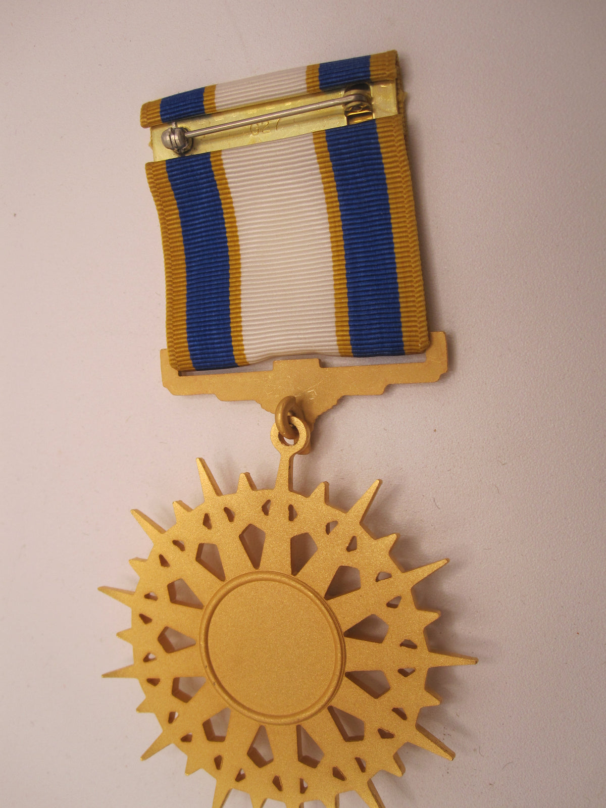 H.W.  - -  Air Force Medaille Distinguished Service Medal