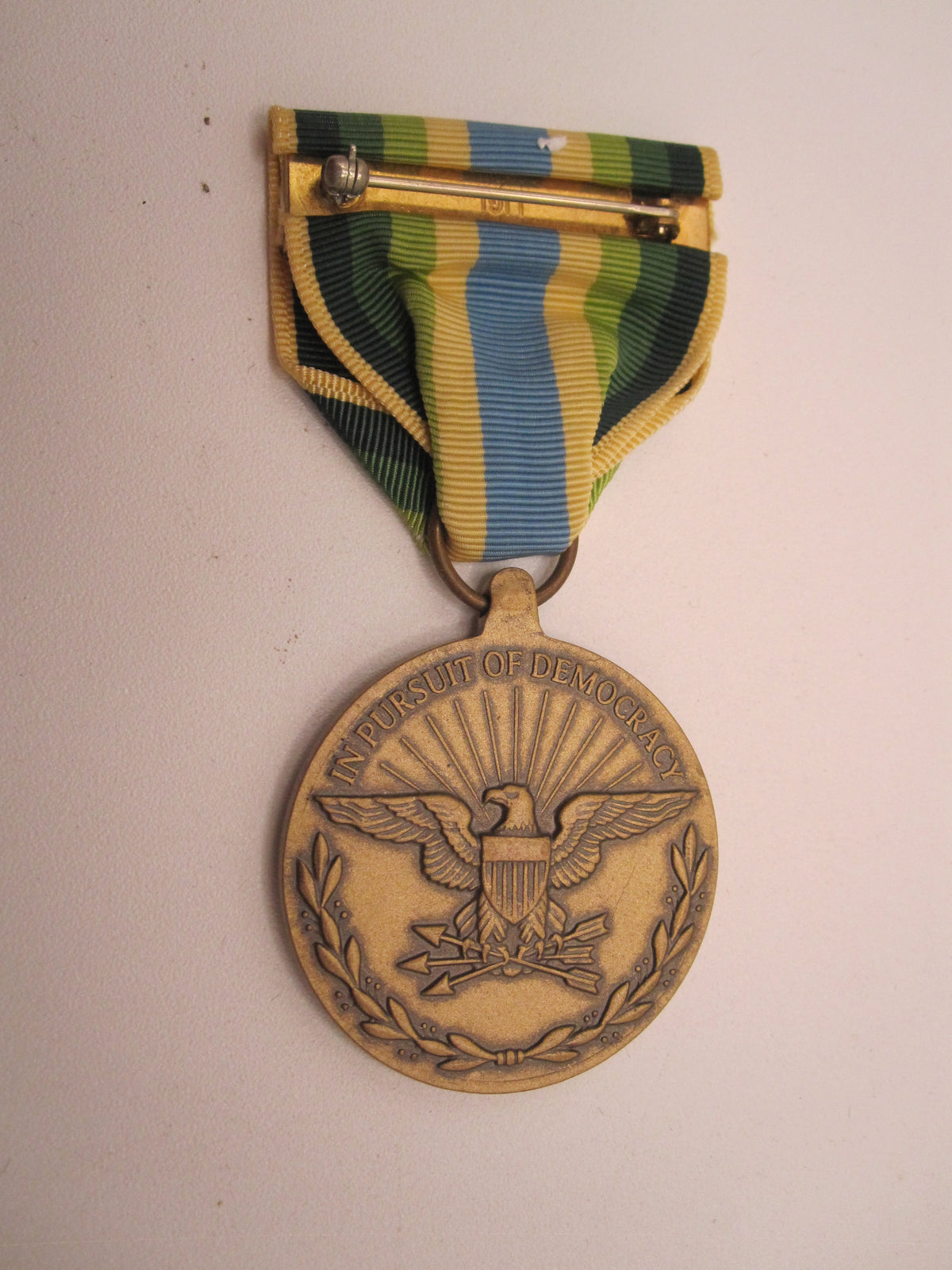 H.W.  - -   USA  Armed forces Service Medal