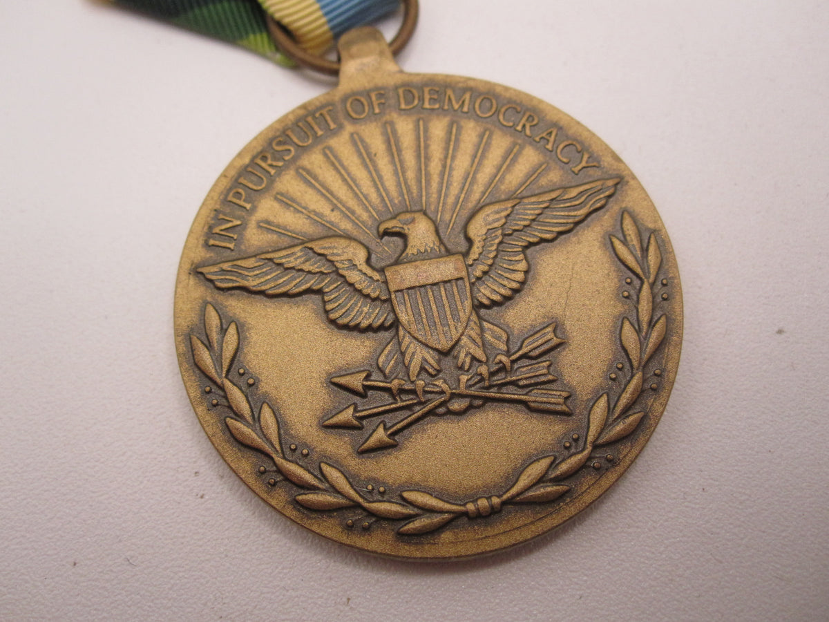 H.W.  - -   USA  Armed forces Service Medal