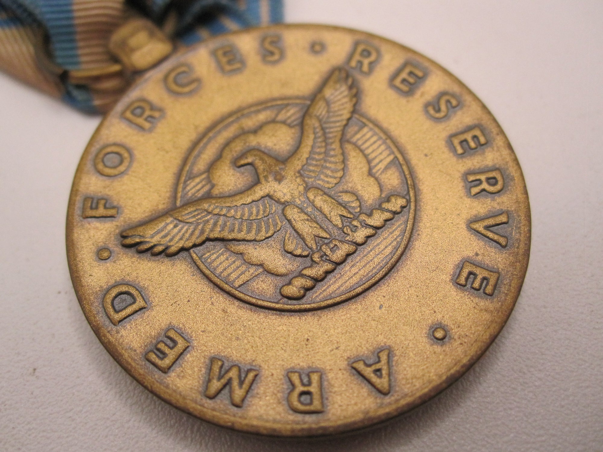 H.W.  - -   USA  Armed Forces Reserve Medal / AIR FORCE