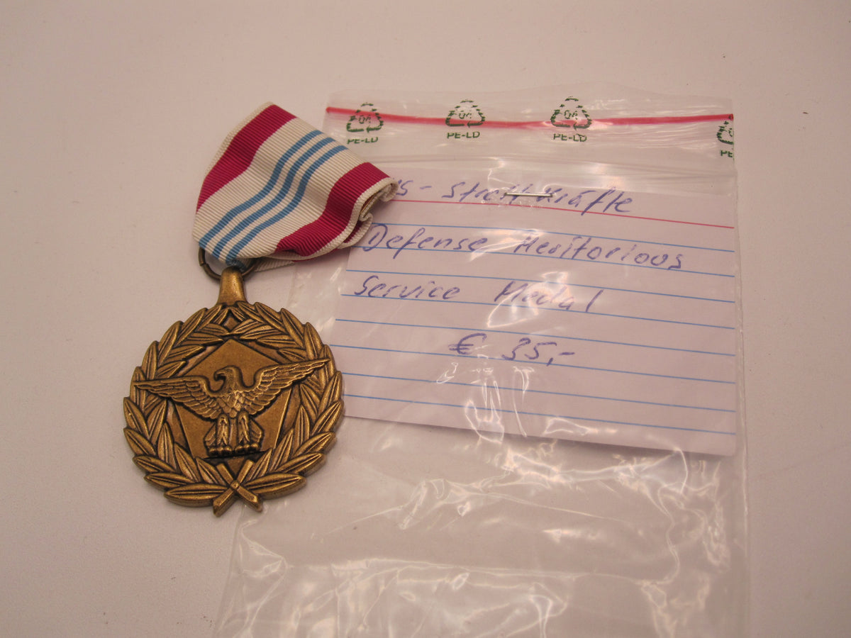H.W.  -   -     USA  Defense Meritorious Service Medal