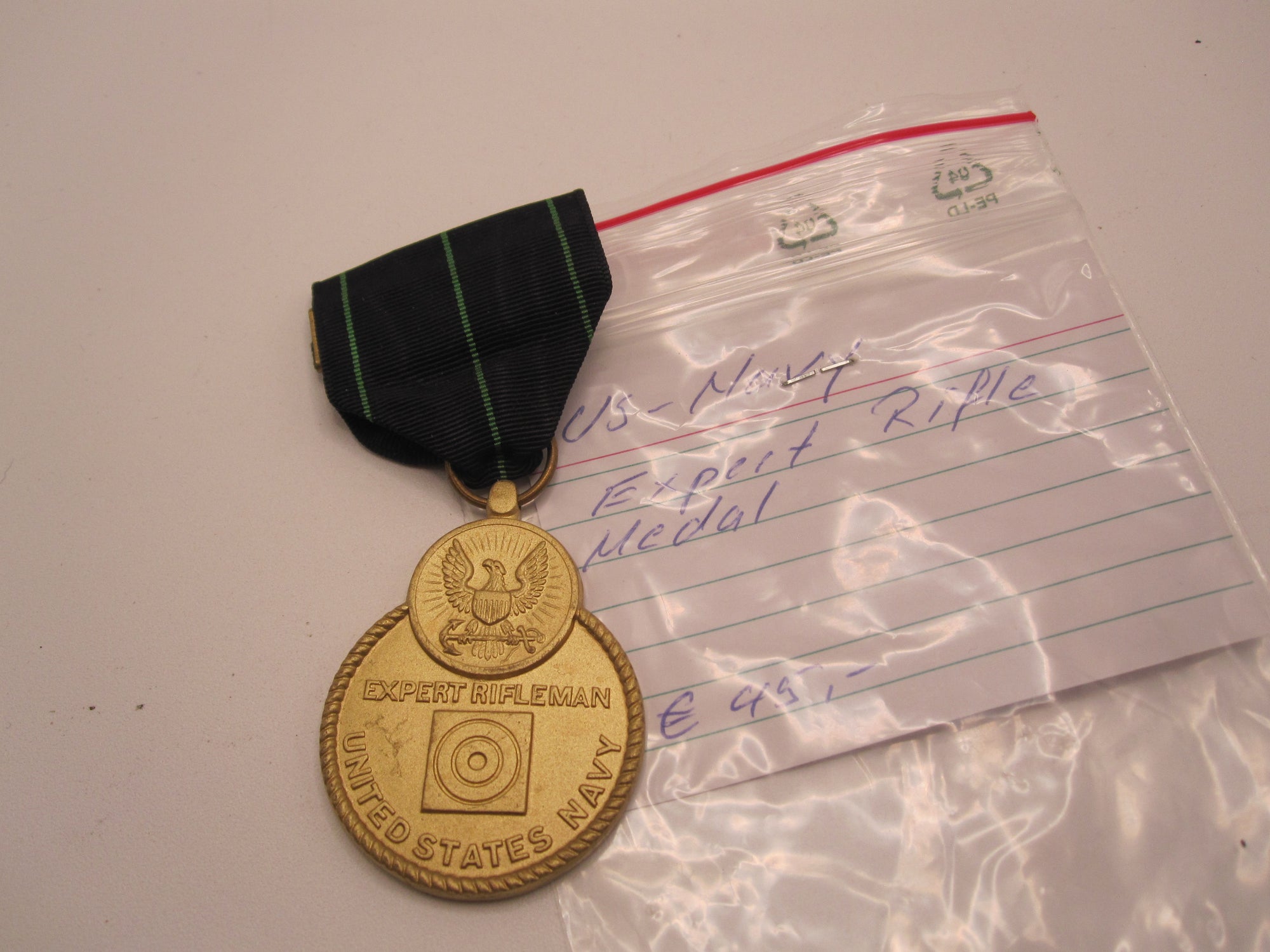 H.W.  - -   USA  Expert Rifle Medal