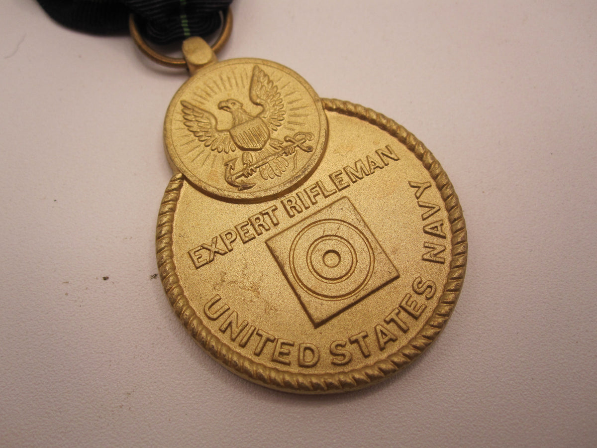 H.W.  - -   USA  Expert Rifle Medal