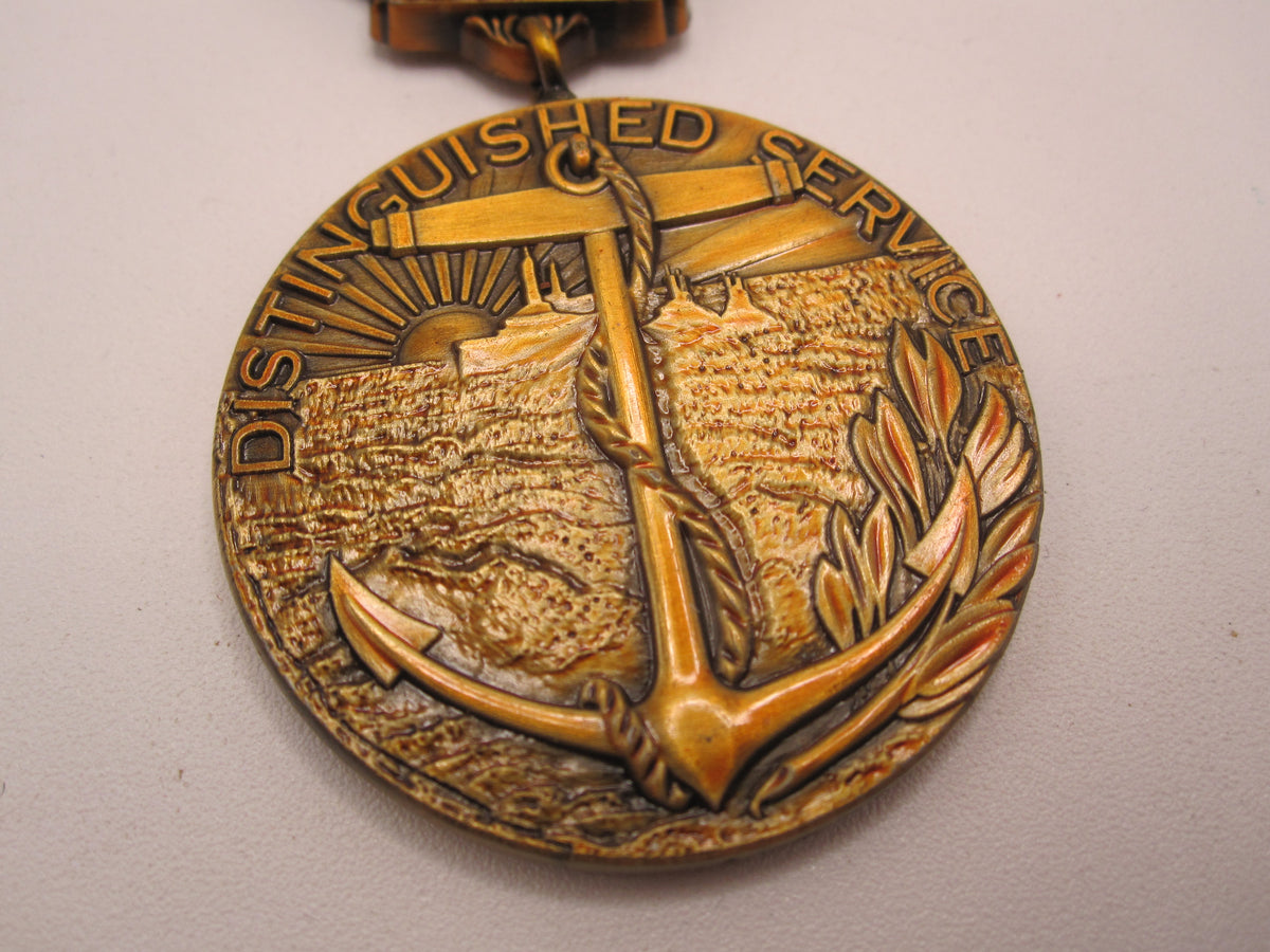 H.W.  - -   USA  Distinguished Service Medal