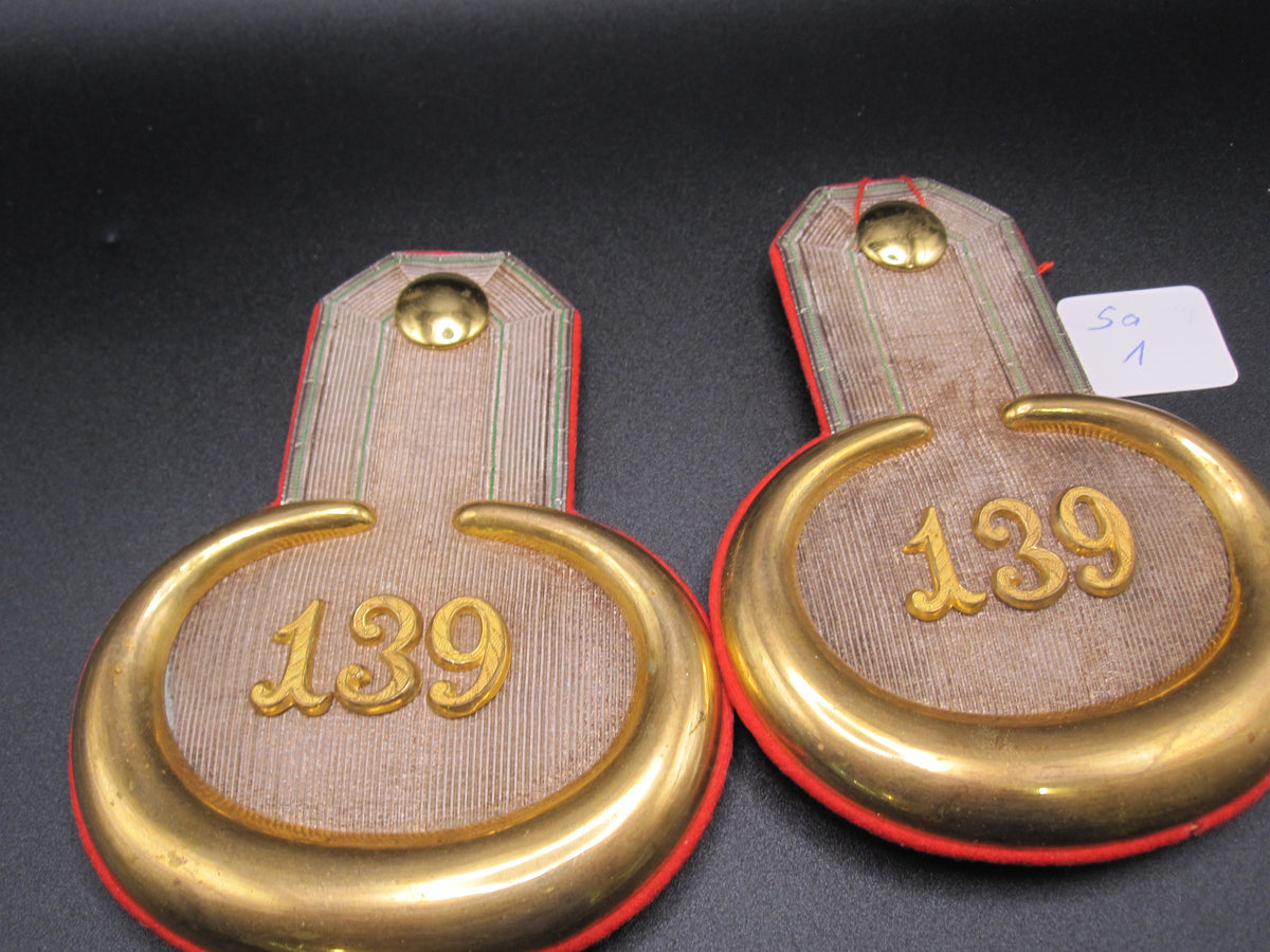 H.W. - -    SACHSEN Epauletten 11. königliches sächsisches Infanterie Regiment 139 Schulterstücke um 1900