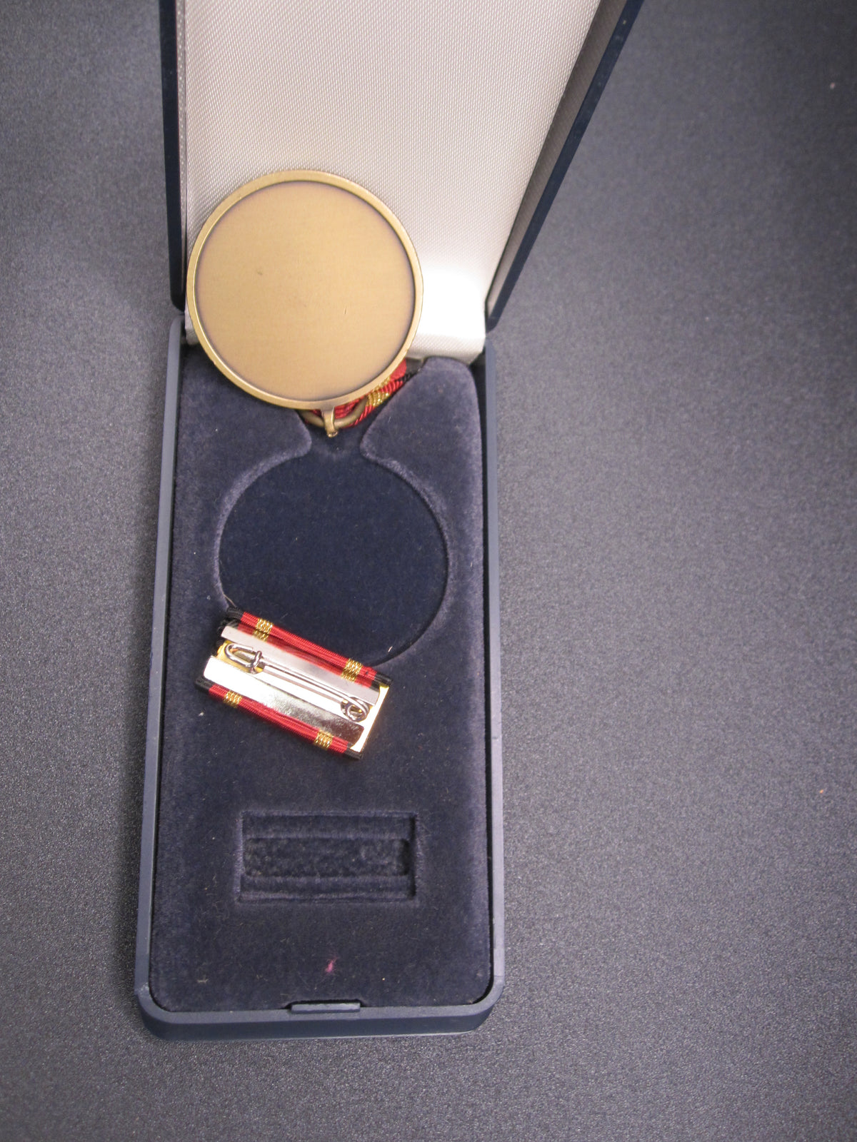 H.W.  - -   NATO Einsatzmedaille der Bundeswehr SFOR in BOSNIEN - HERZEGOWINA Jugoslawien