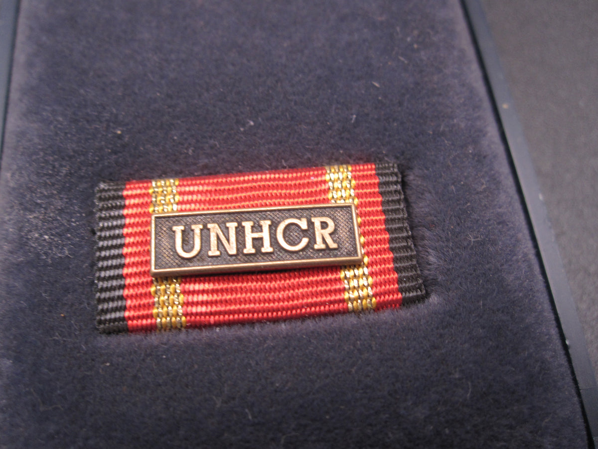 H.W.  - -   Einsatzmedaille der Bundeswehr Einsatzmedaille UNHCR in Bronze Jugoslawien Bosnien - Herzegowina