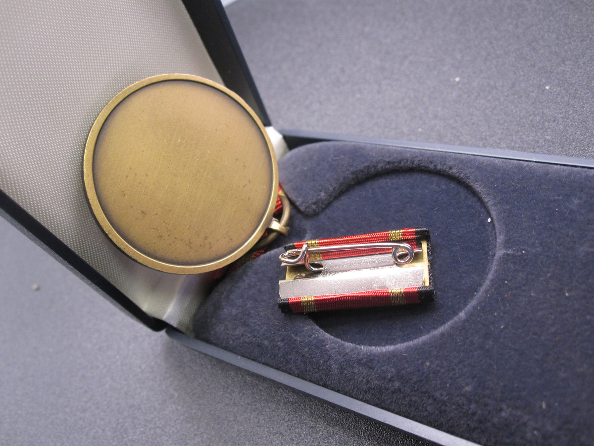 H.W.  - -   Einsatzmedaille der Bundeswehr UNSCOM in Bronze für IRAK