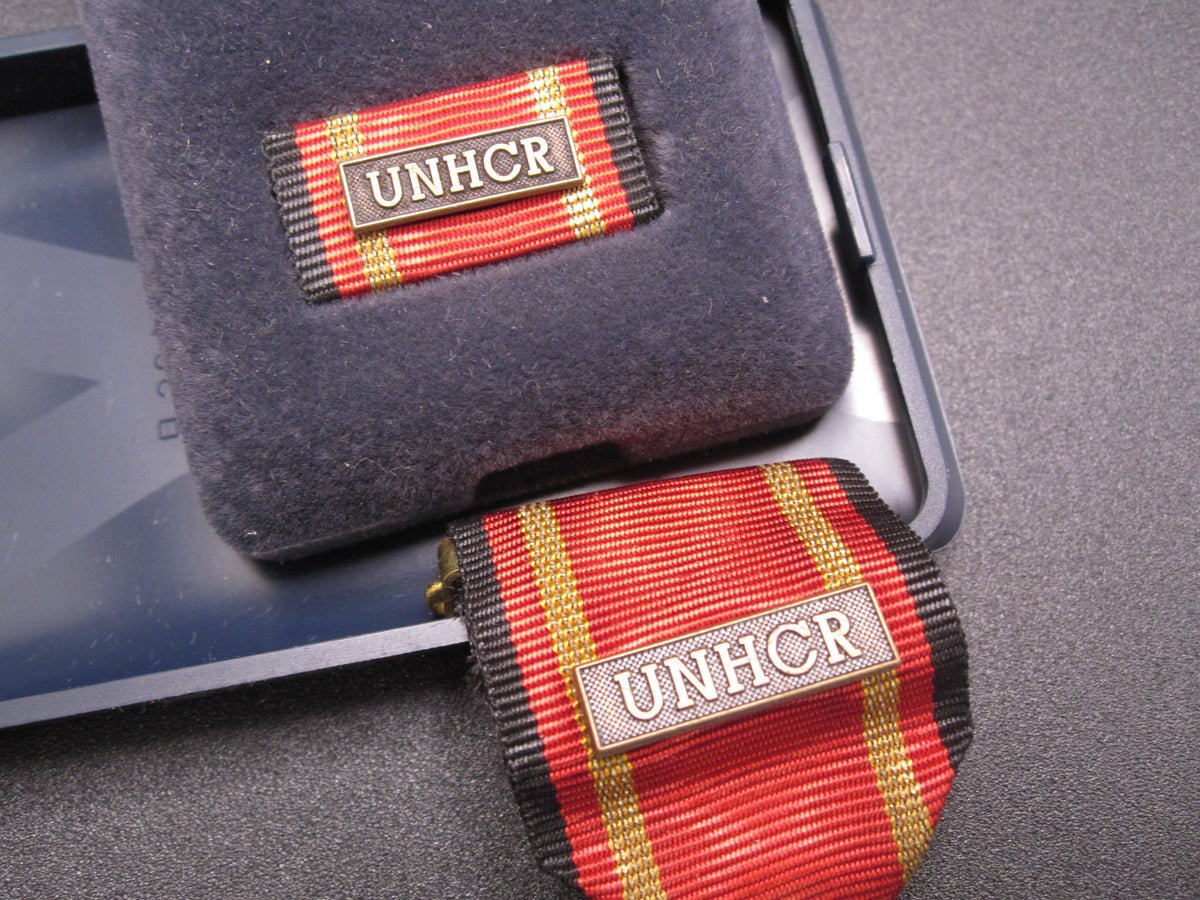 H.W.  - -   Einsatzmedaille der Bundeswehr Einsatzmedaille UNHCR in Bronze Jugoslawien Bosnien - Herzegowina