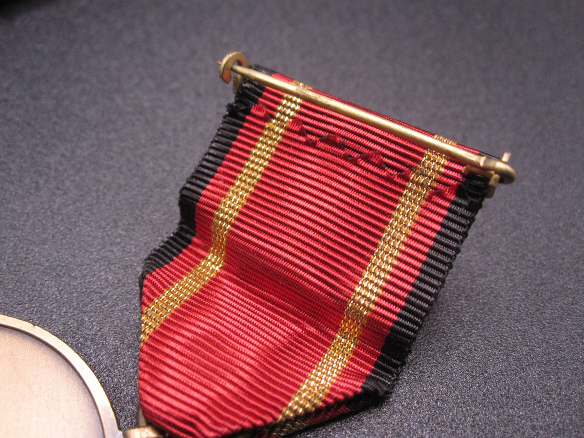 H.W.  - -   NATO Einsatzmedaille der Bundeswehr SFOR in BOSNIEN - HERZEGOWINA Jugoslawien