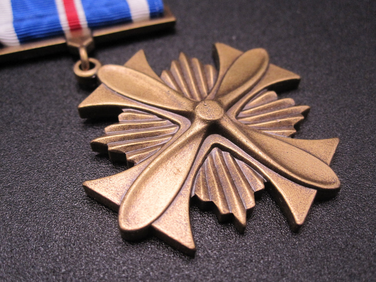 H.W.  - -  USA US Distinguished Flying Cross